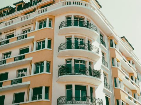 One-bedroom apartment, daily