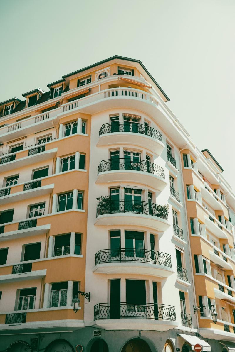 One-bedroom apartment, daily